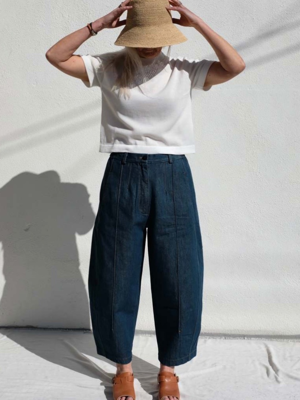 Cordera Barrel Leg Denim Trousers – High Waist Pleated Minimalist Pants